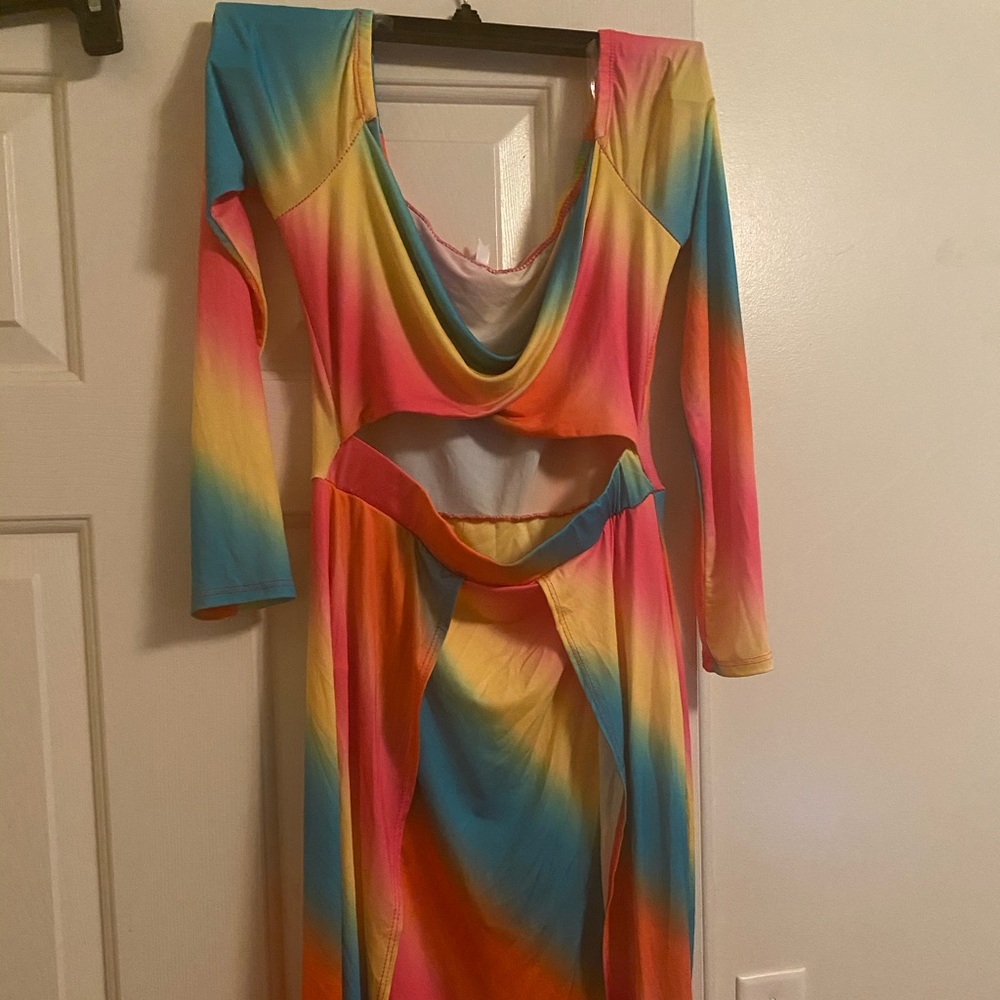 Dress - Picture 2 of 3